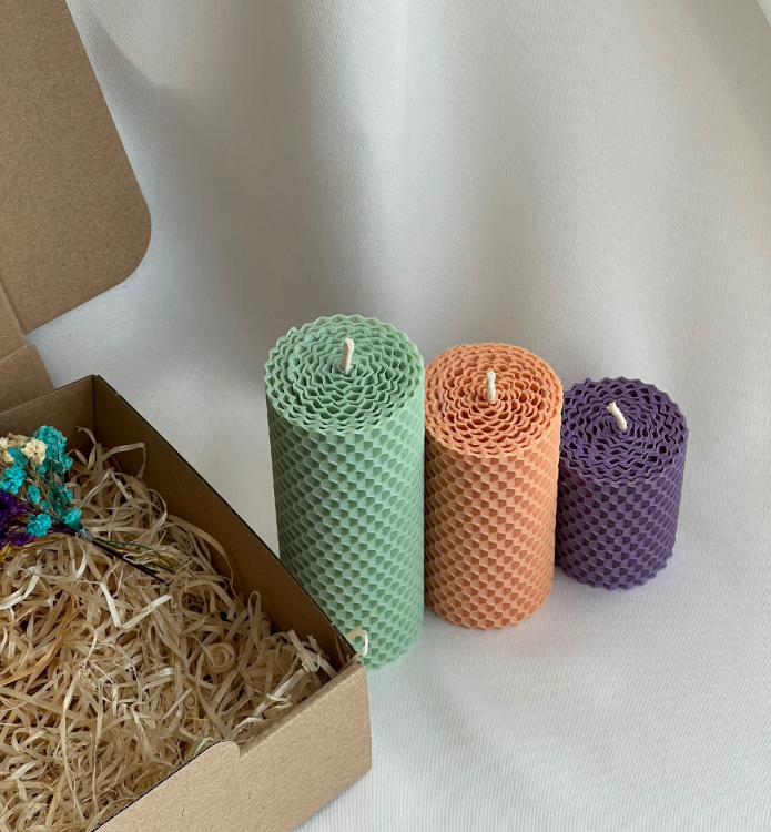 Naturalne świece handmade z węzy pszczelej do wnętrz.
