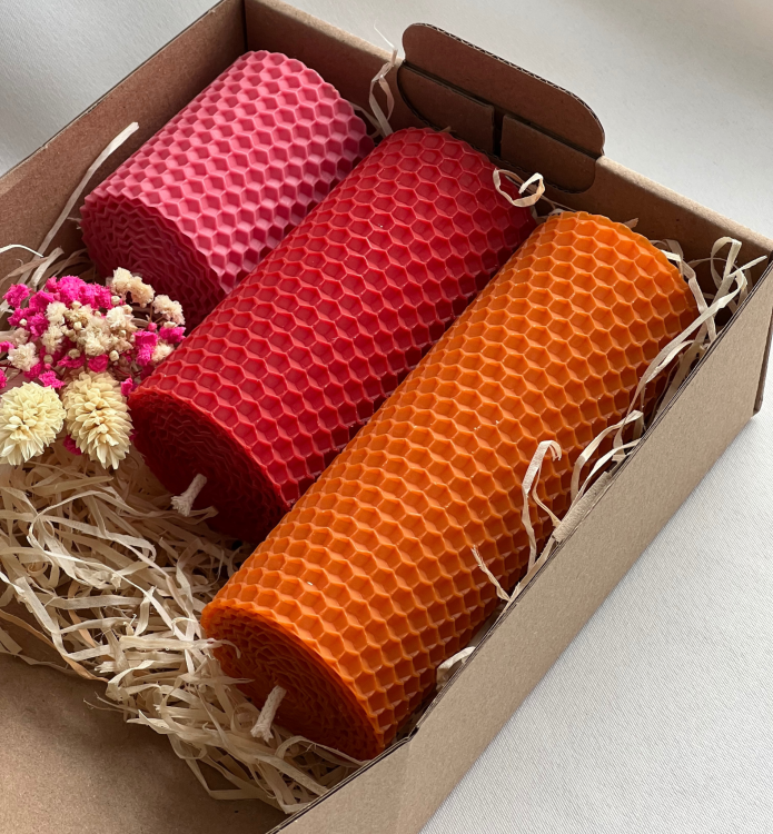 Naturalne świece handmade z węzy pszczelej do wnętrz.