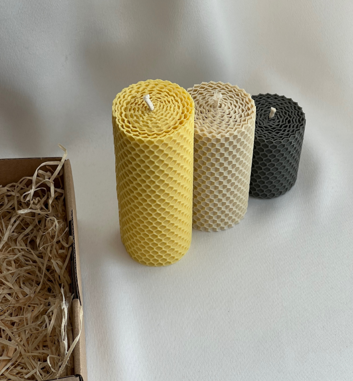 Naturalne świece handmade z węzy pszczelej do wnętrz.