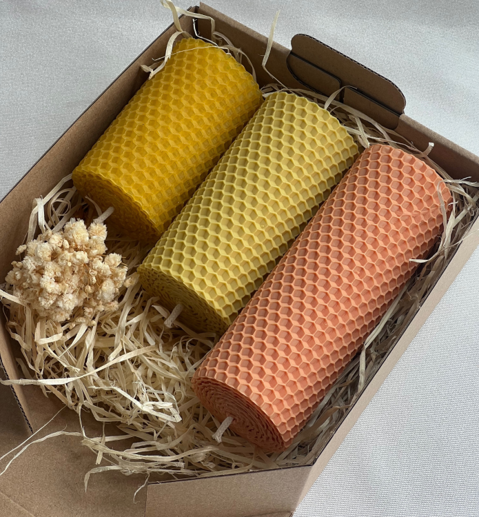 Naturalne świece handmade z węzy pszczelej do wnętrz.